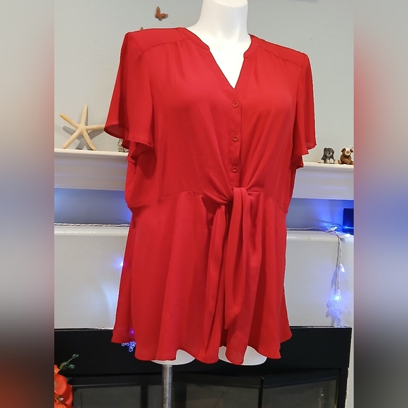 Torrid Georgette Tie- Front Bouse - Picture 4 of 7